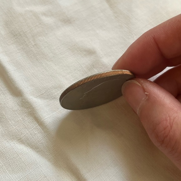 1972 Silver Dollar No Mint Mark Good Condition - Picture 5 of 5